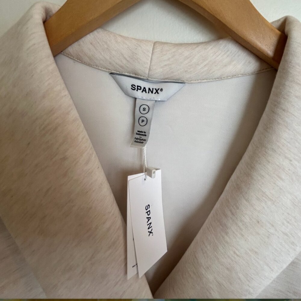 SPANX AirEssentials Wrap Top Small Oatmeal Soft Lounge Athleisure NWT - Picture 4 of 5